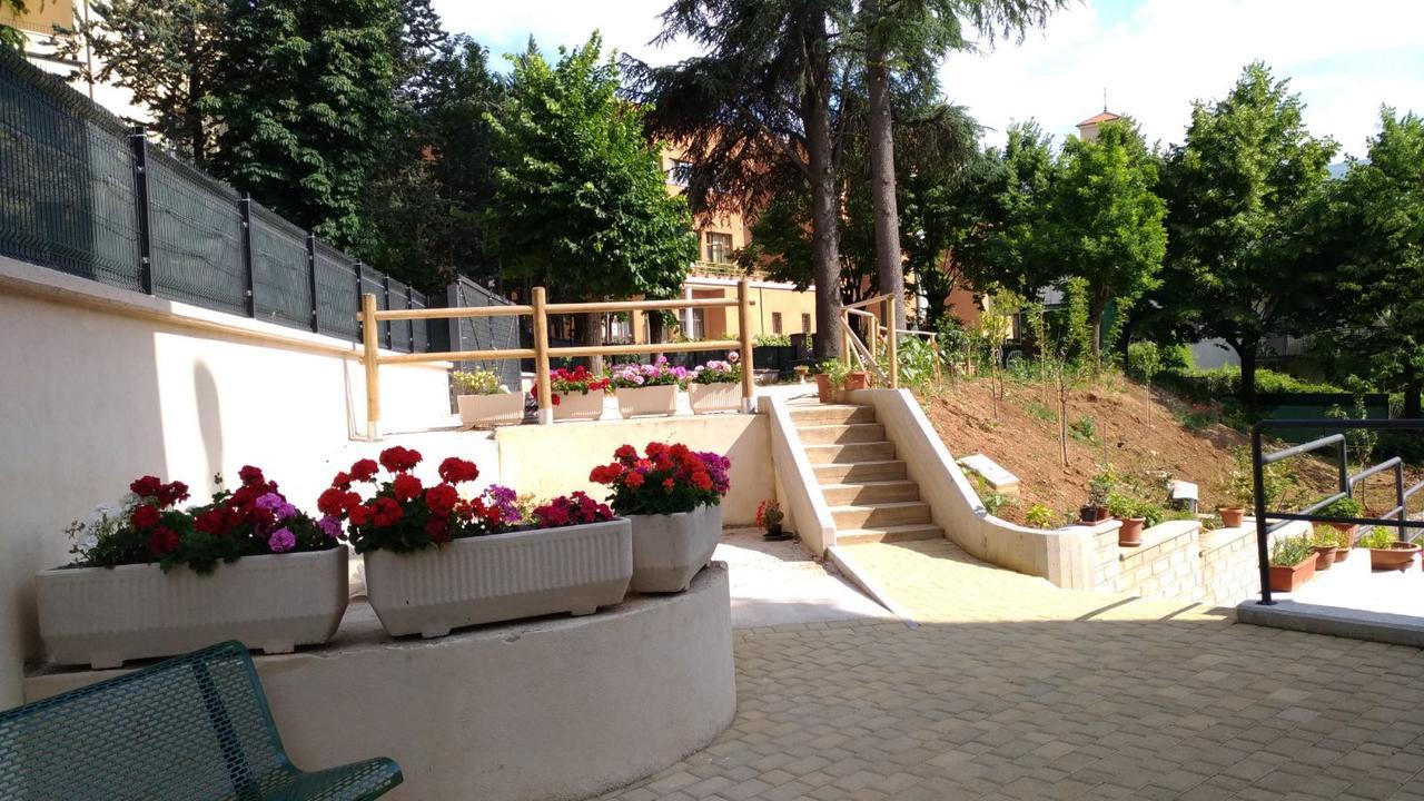 Casa Ospitalita San Giuseppe Panzió LʼAquila Kültér fotó